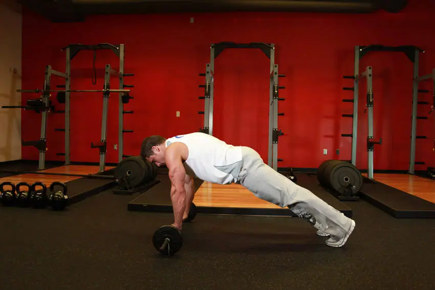 Barbell Ab Rollout — posisi akhir
