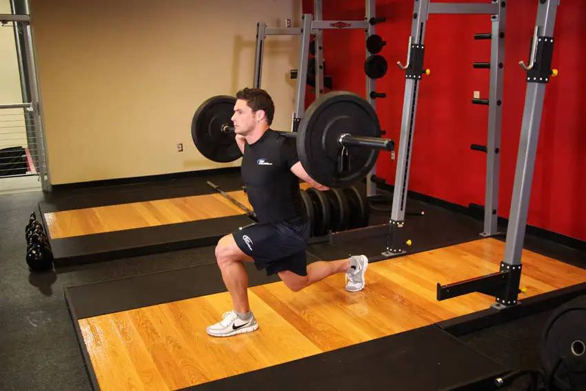 Barbell Lunge — posisi akhir