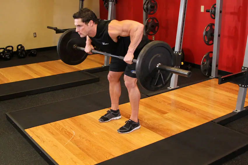 Barbell Rear Delt Row — posisi akhir