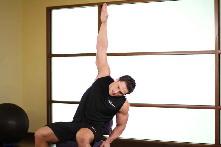 Chair Lower Back Stretch — posisi awal