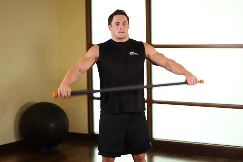 Chest And Front Of Shoulder Stretch — posisi awal