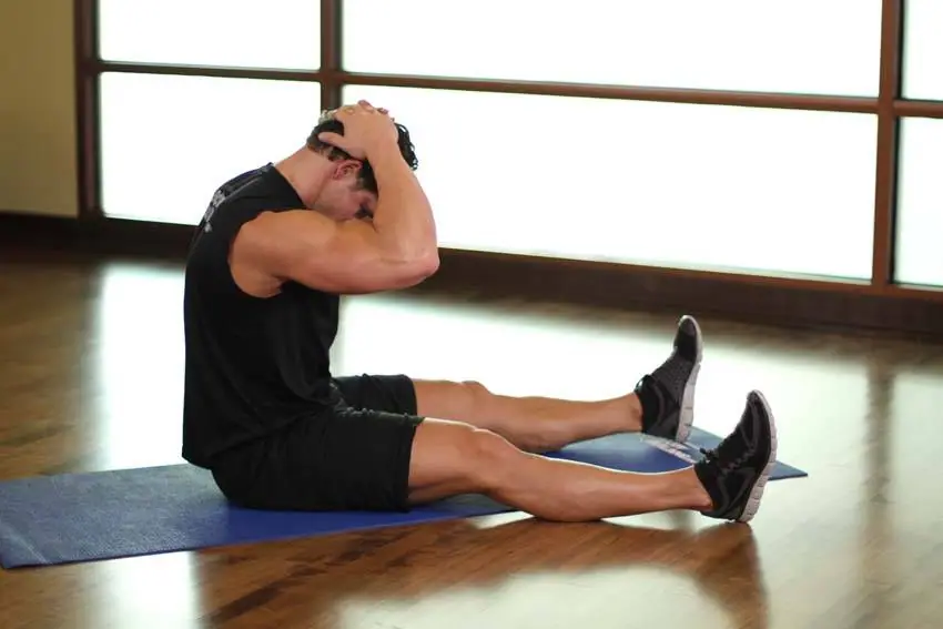 Chin To Chest Stretch — posisi akhir