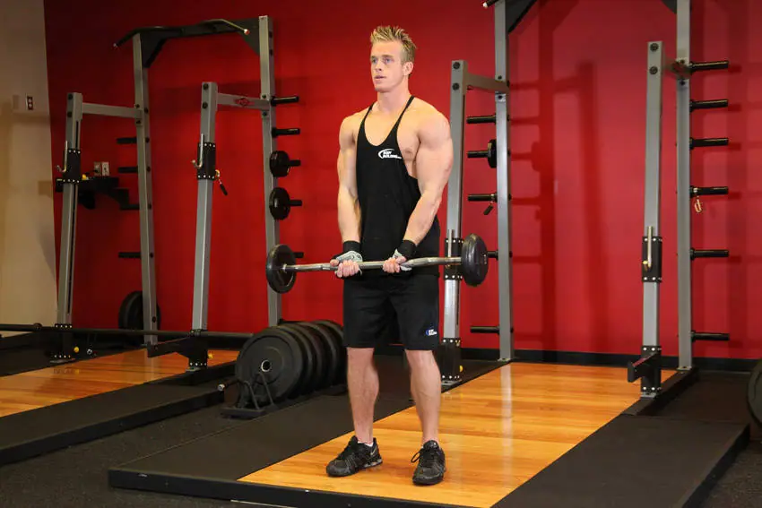 Close-Grip EZ Bar Curl — posisi awal