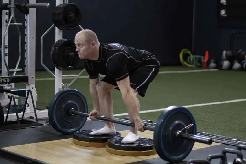 Deficit Deadlift — posisi awal