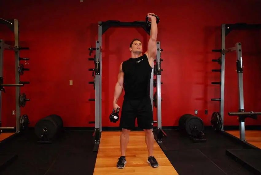 Double Kettlebell Windmill — posisi awal