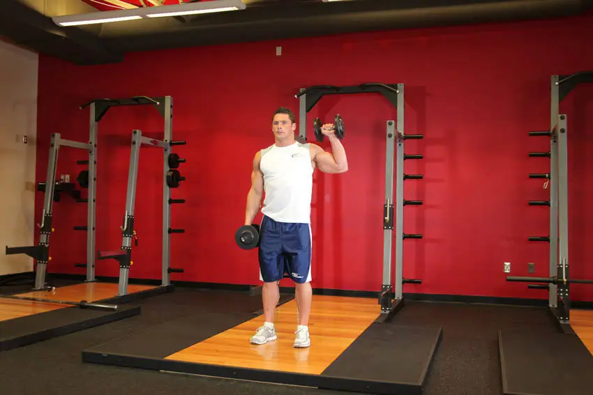 Dumbbell One-Arm Shoulder Press — posisi awal