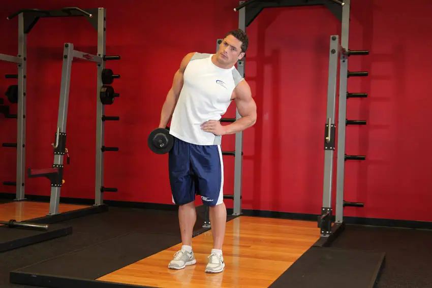 Dumbbell Side Bend — posisi akhir