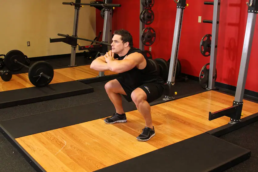 Freehand Jump Squat — posisi awal