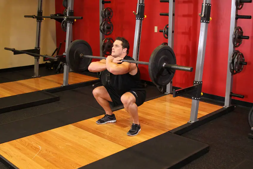Front Barbell Squat — posisi akhir