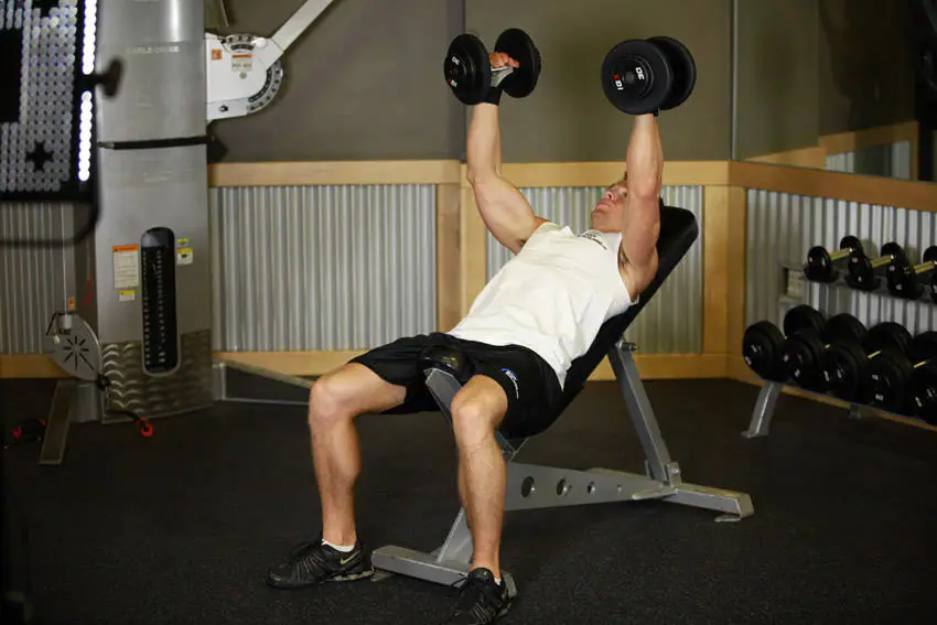 Hammer Grip Incline DB Bench Press — posisi akhir