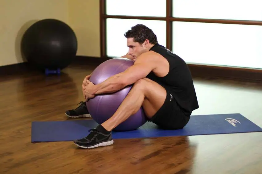 Hug A Ball — posisi awal