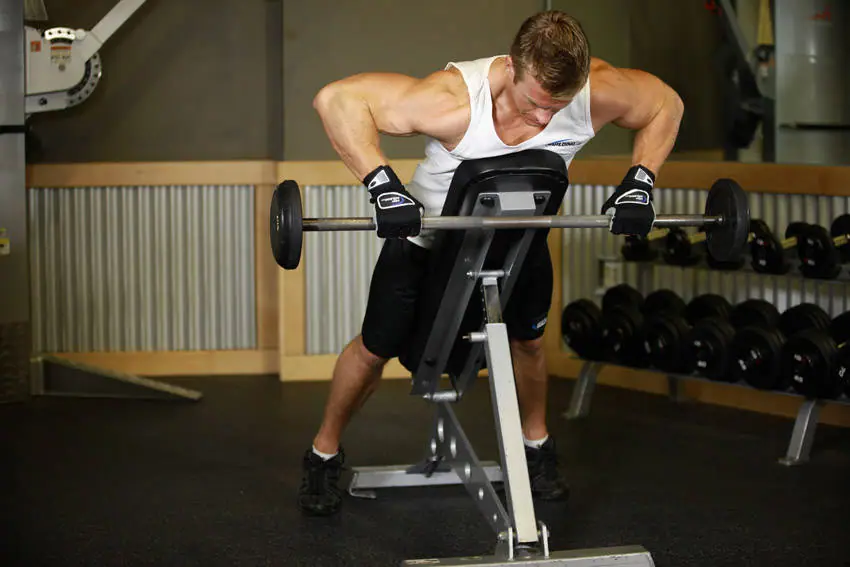 Incline Bench Pull — posisi akhir