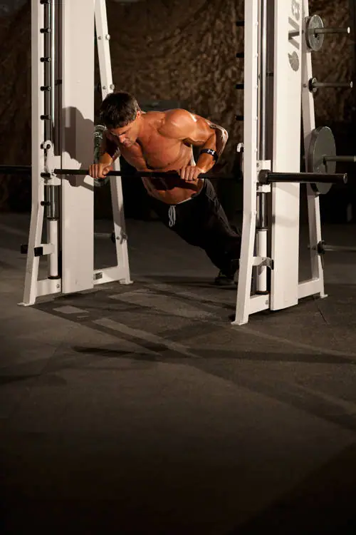 Incline Push-Up Medium — posisi akhir