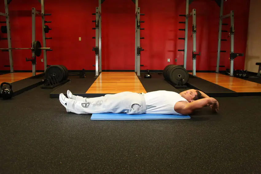 Jackknife Sit-Up — posisi awal