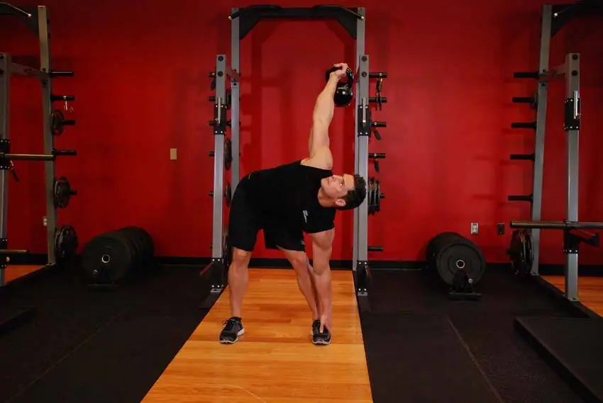 Kettlebell Windmill — posisi akhir