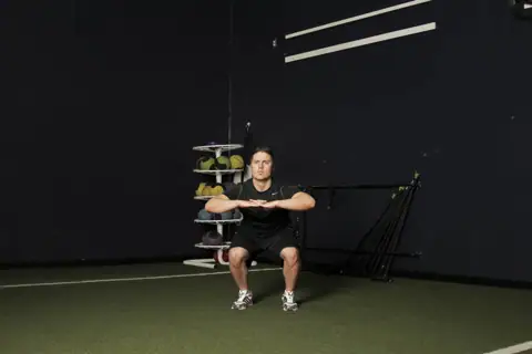 Knee Tuck Jump