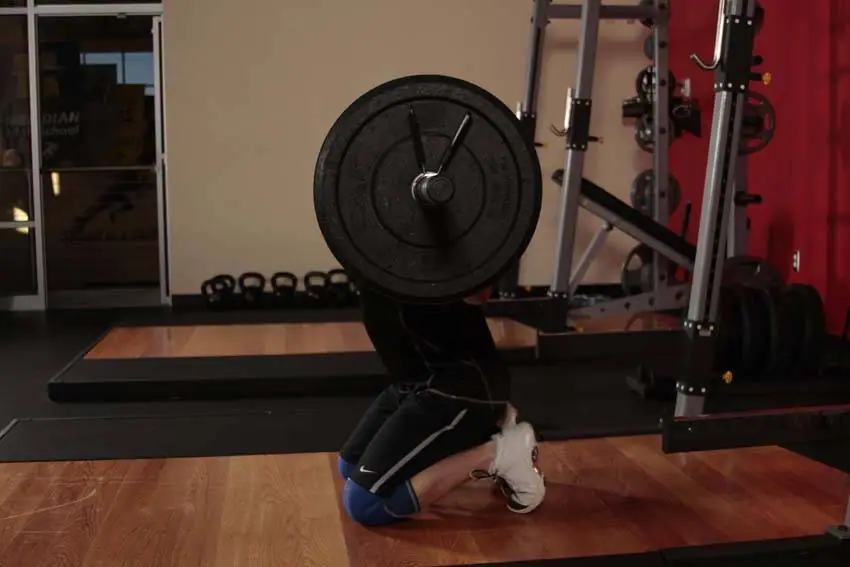 Kneeling Jump Squat — posisi akhir
