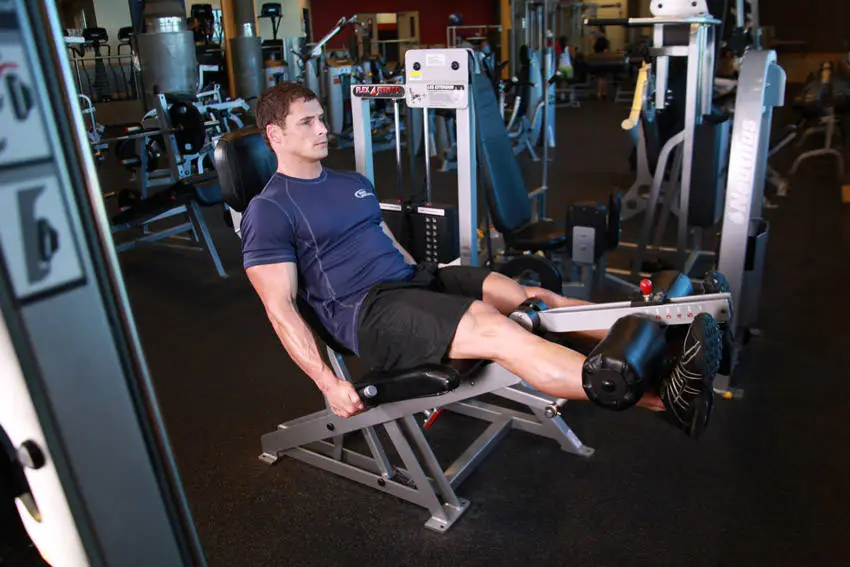 Leg Extensions — posisi akhir
