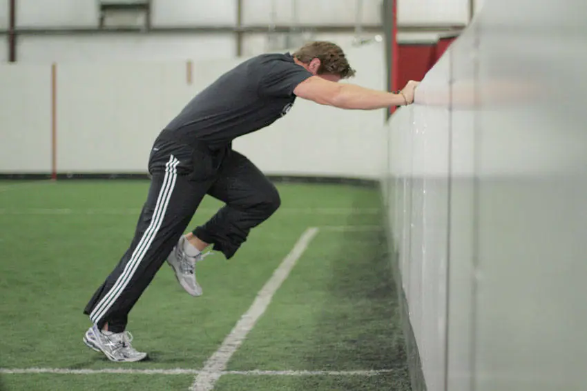 Linear Acceleration Wall Drill — posisi awal