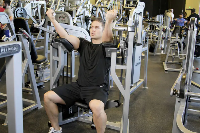 Machine Bicep Curl — posisi awal