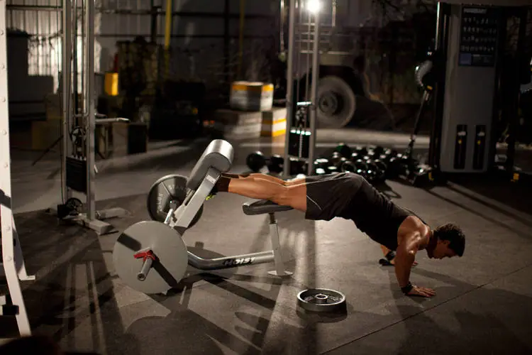 Natural Glute Ham Raise — posisi akhir