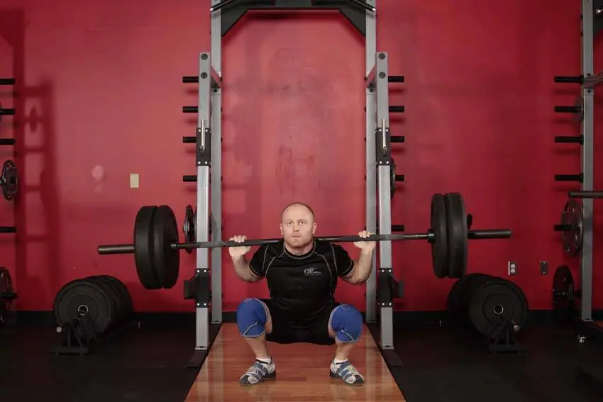 Olympic Squat — posisi akhir