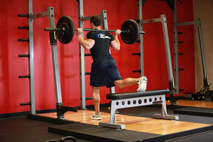 One Leg Barbell Squat — posisi awal