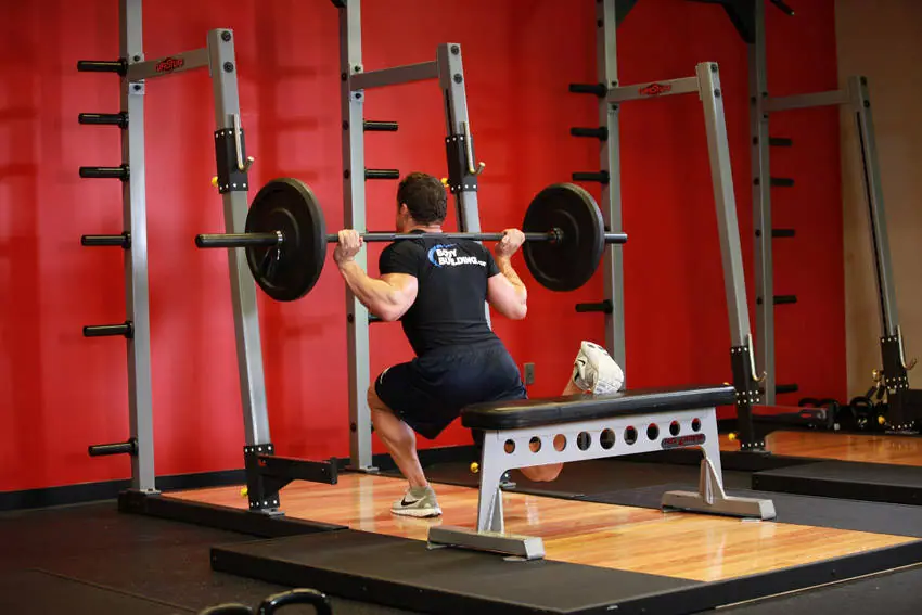 One Leg Barbell Squat — posisi akhir