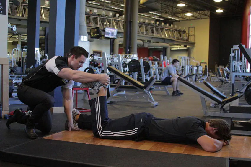 Prone Manual Hamstring — posisi akhir