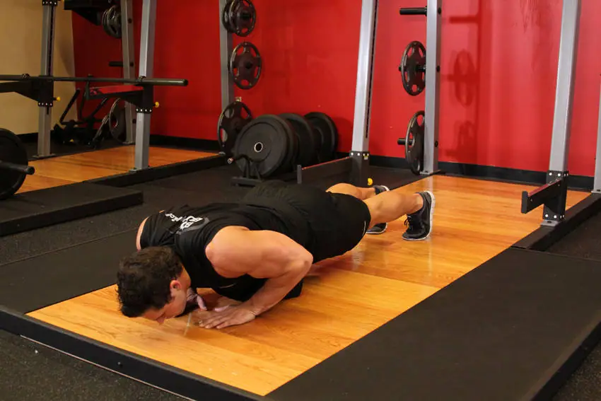 Pushups (Close and Wide Hand Positions) — posisi awal