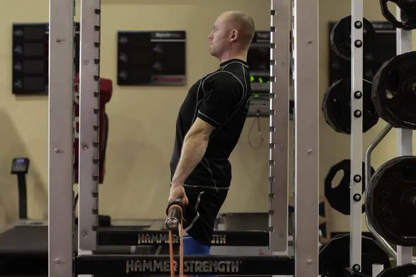 Rack Pull with Bands — posisi akhir
