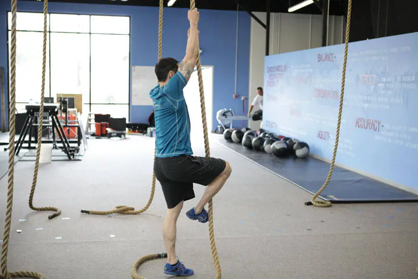 Rope Climb — posisi awal