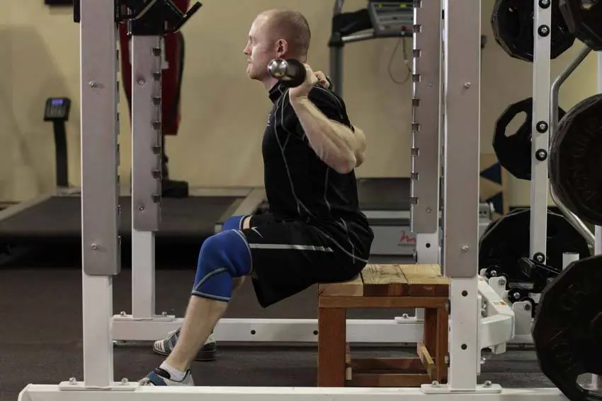 Seated Good Mornings — posisi awal