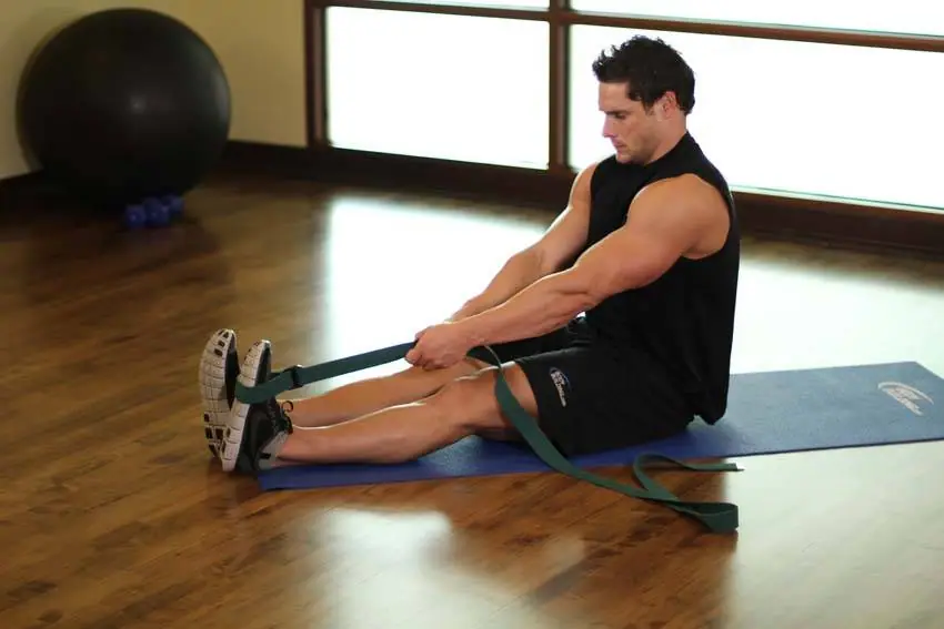 Seated Hamstring and Calf Stretch — posisi akhir