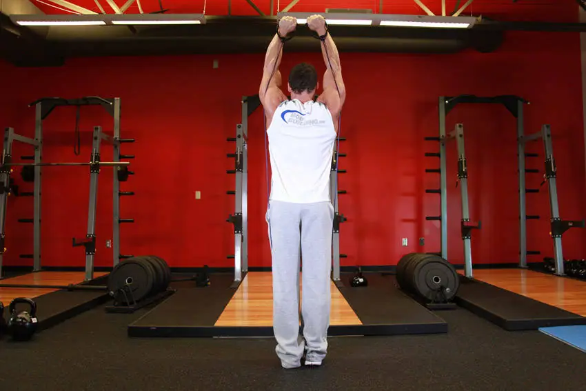 Shoulder Press - With Bands — posisi akhir