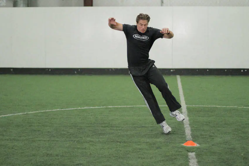Side Standing Long Jump — posisi akhir