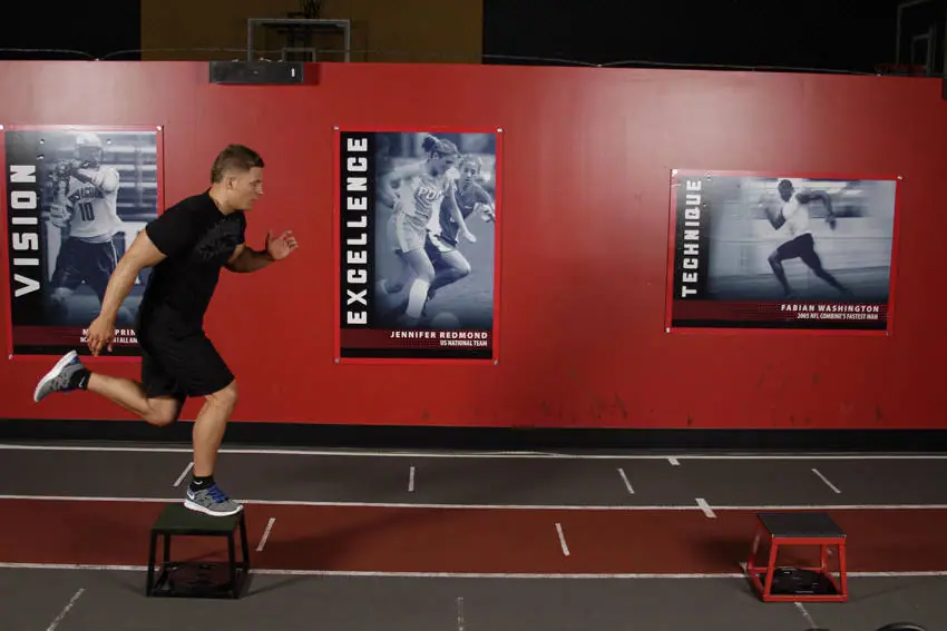 Single-Leg Stride Jump — posisi awal