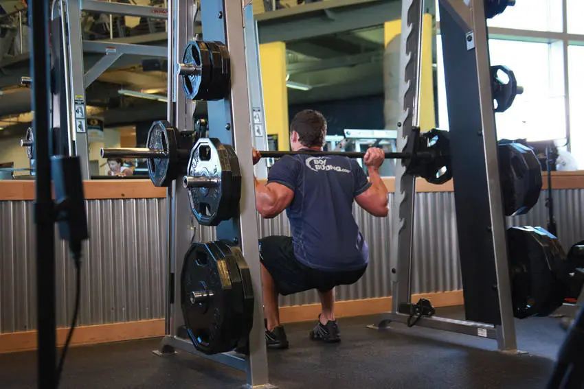 Smith Machine Squat — posisi awal