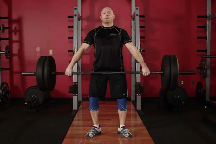 Snatch Deadlift — posisi akhir