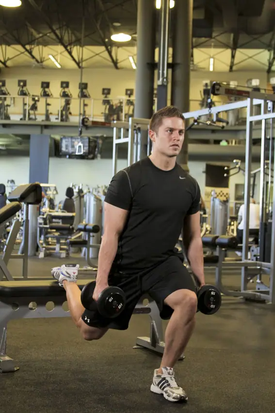 Split Squat with Dumbbells — posisi akhir