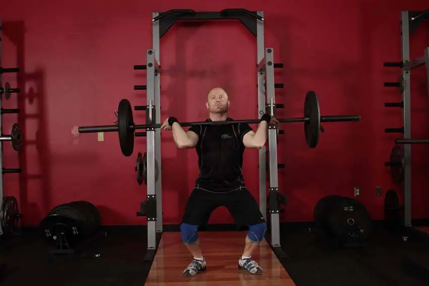 Squat Jerk — posisi akhir