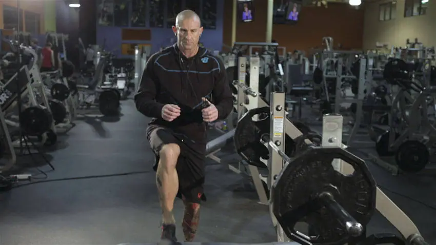 Step-up with Knee Raise — posisi awal
