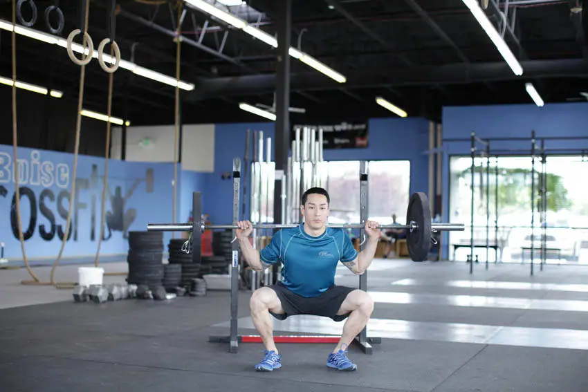 Weighted Jump Squat — posisi akhir