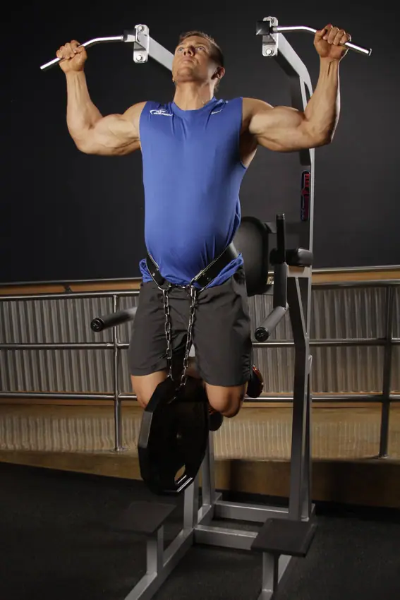 Weighted Pull Ups — posisi akhir