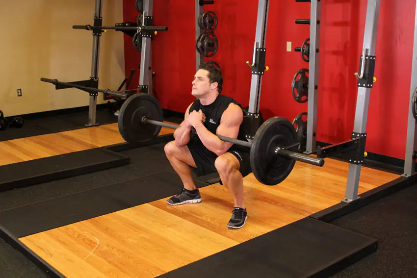 Zercher Squats — posisi akhir